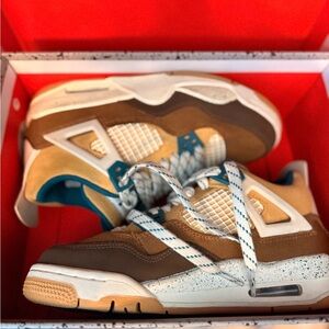 Like new, Air Jordan Retro 4 Sneakers in Brown and Tan, Size 4.5Y